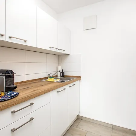 Deluxe-apartment I Balkon I Tiefgarage I Wlan Magdebourg