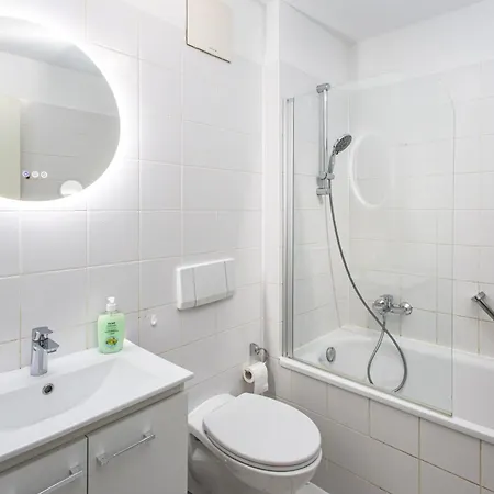 Deluxe-apartment I Balkon I Tiefgarage I Wlan Magdebourg